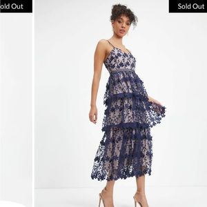 Vici PASCAL TIERED CROCHET LACE MIDI DRESS - BLUE